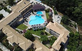 Karavostasi Beach Hotel  3*